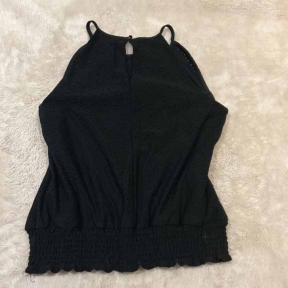 Black sleeveless blouse, Suzy Shier, size Small - Picture 5 of 8